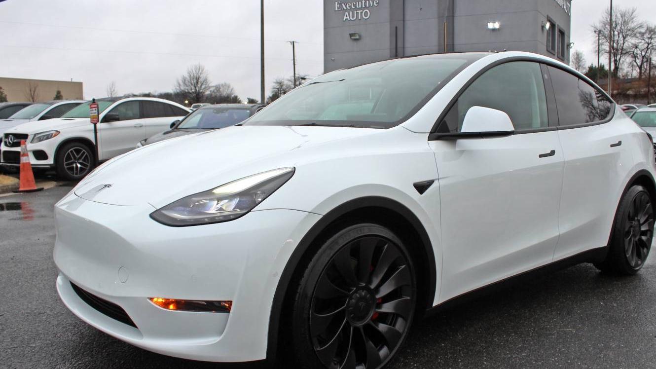 TESLA MODEL Y 2022 7SAYGDEF1NF326470 image